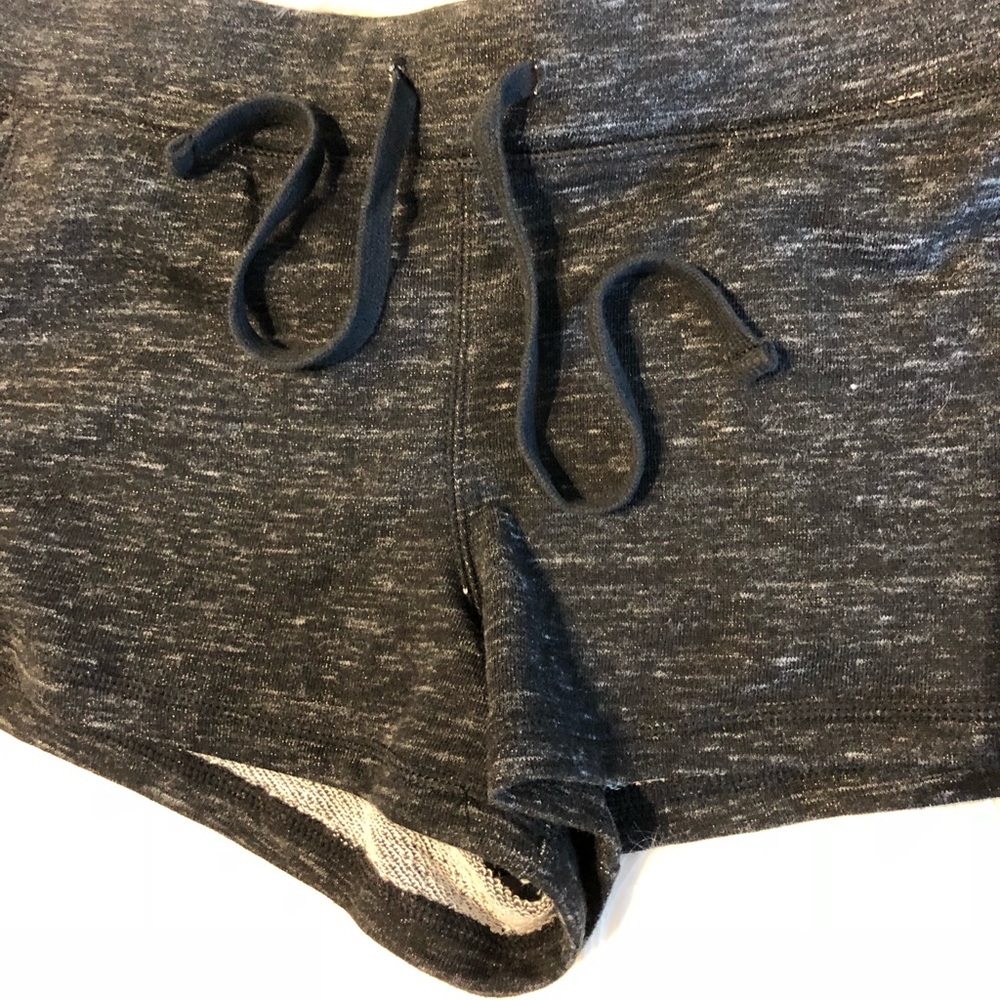 5[Reebok] NWT! Reebok athletic shorts SLIM